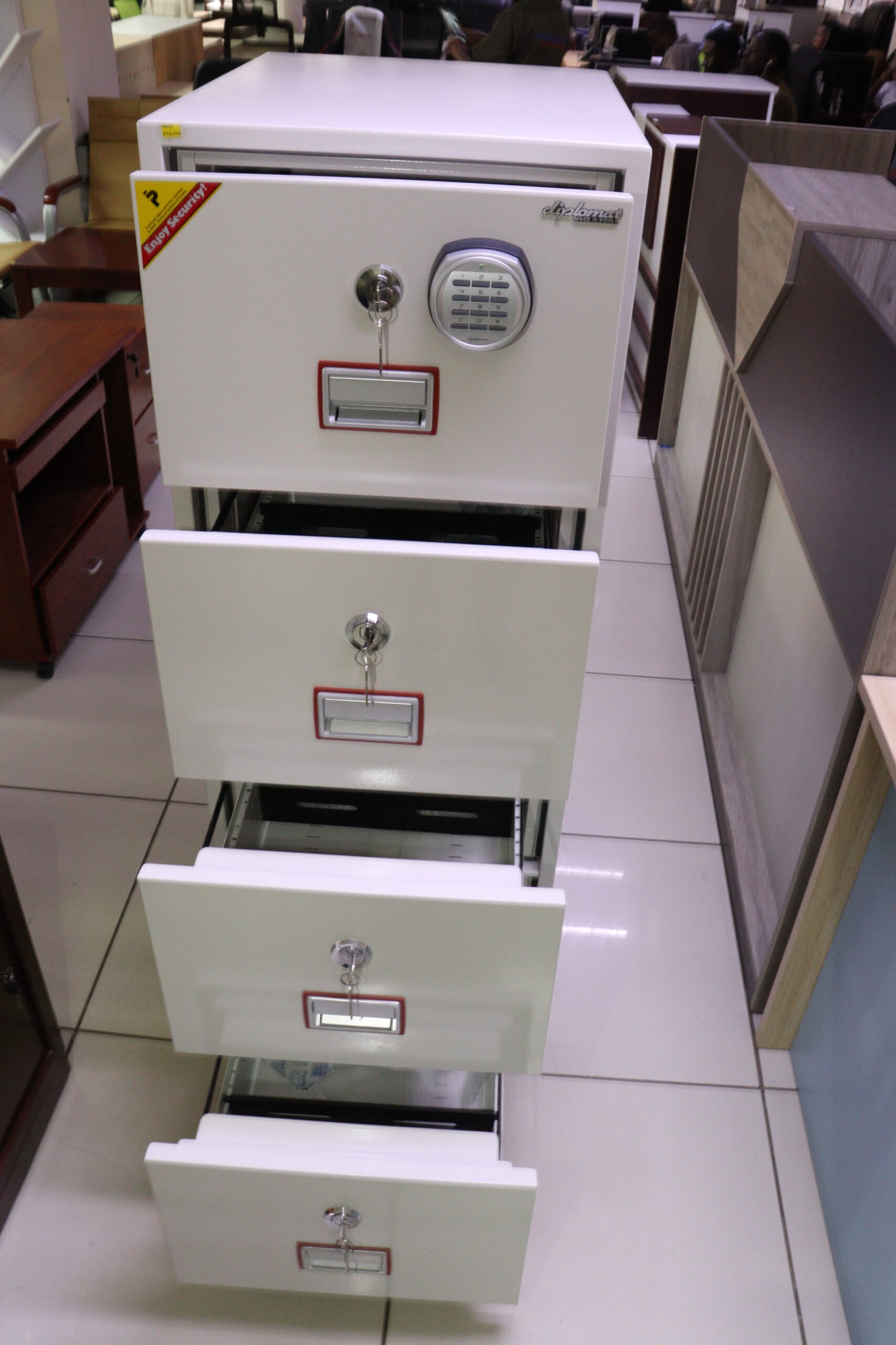 4-Drawer Diplomat Safe - Image 4