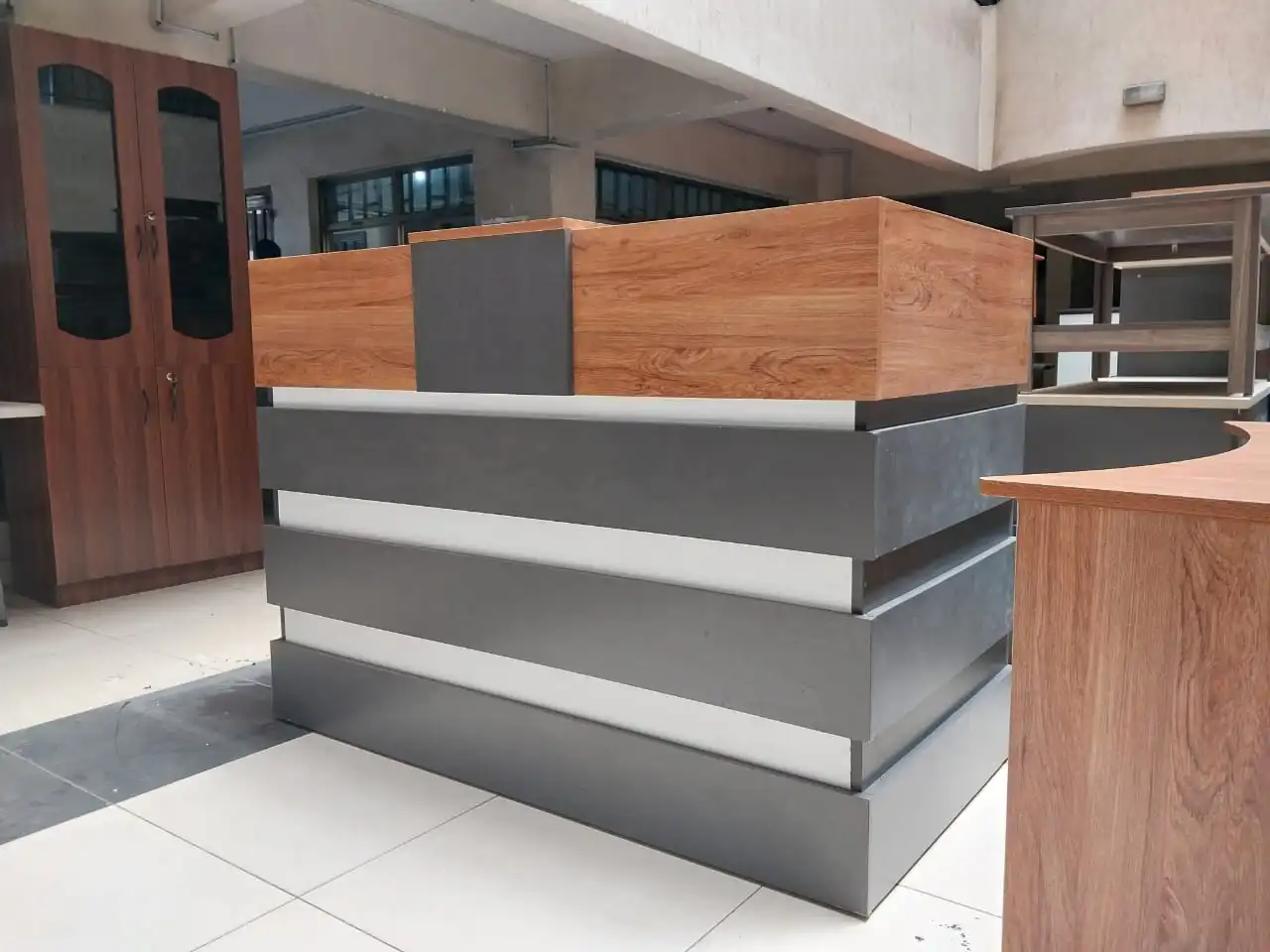 1800mm Office Reception Table - Image 2