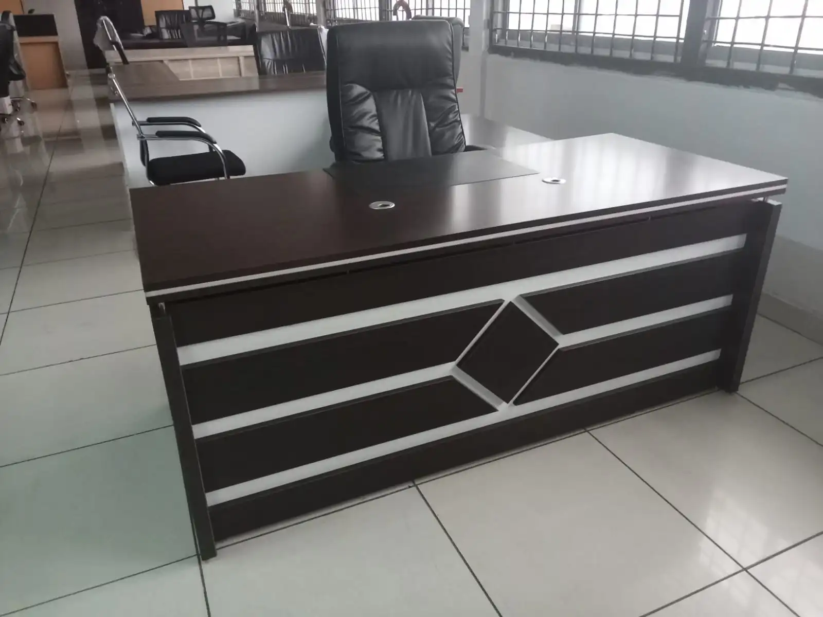 1.8m Ergonomic office Desk - Image 3